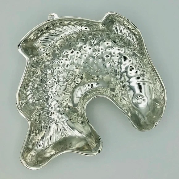 Vintage Fish Jell-O Mold / Cake Pan - Picture 3 of 4